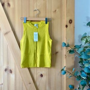 Twin sleeveless shirt size small